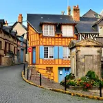 Chambre D\'Hotes Du Carre Des Arts