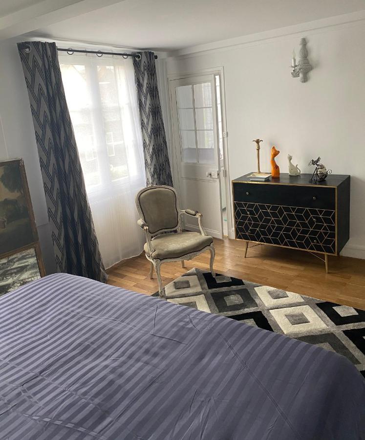 D'hotes Du Carre Des Arts Privatunterkunft